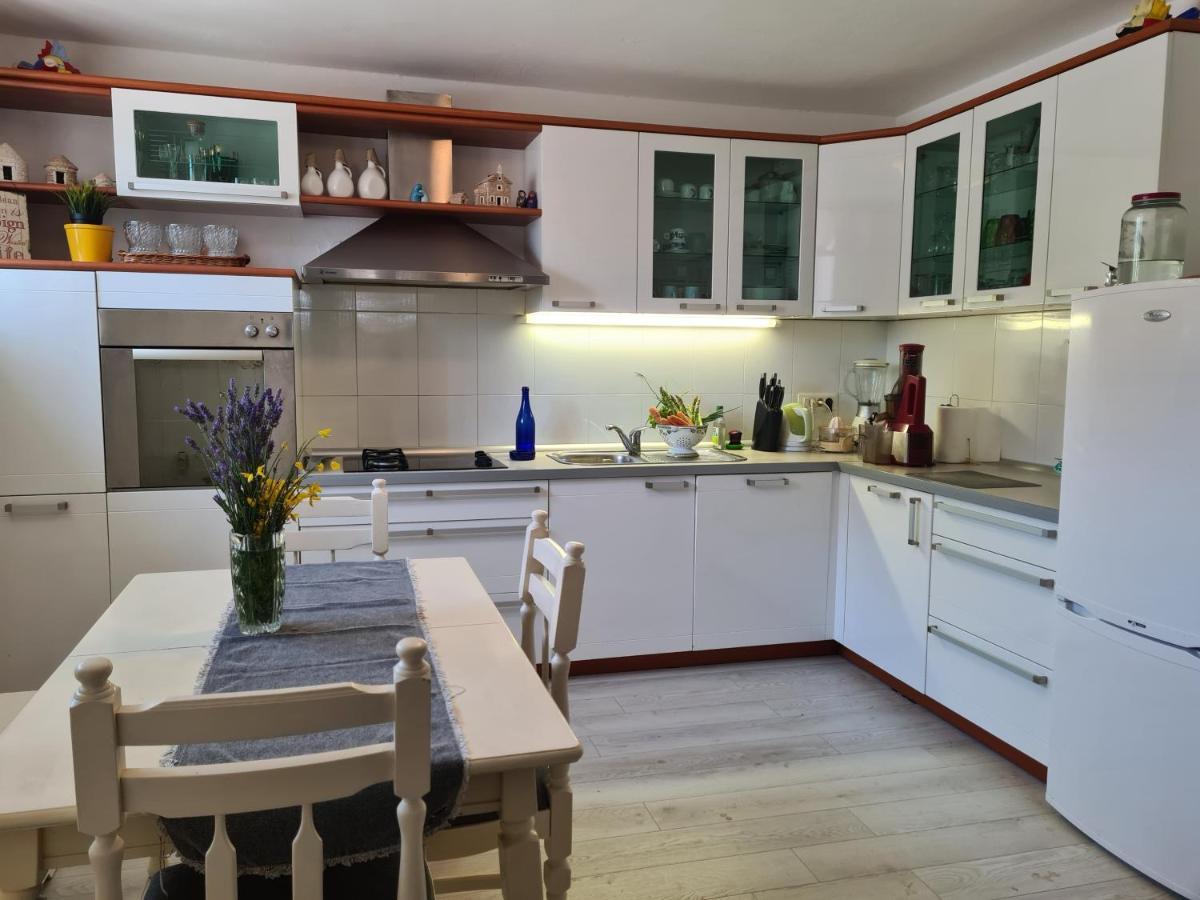 Apartmani Maretimo Primošten Exteriör bild