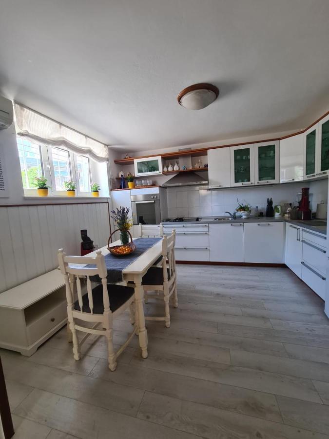 Apartmani Maretimo Primošten Exteriör bild