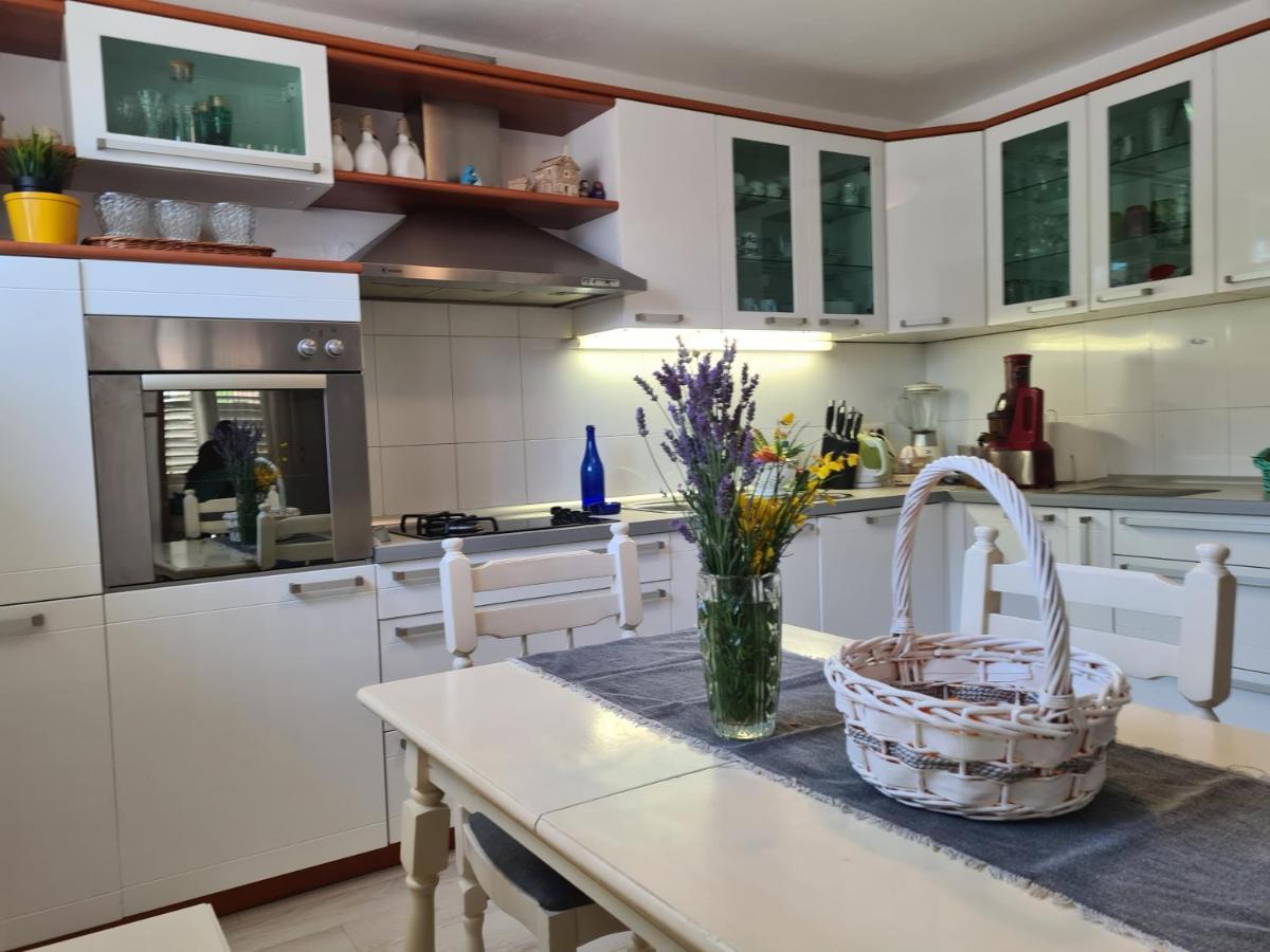 Apartmani Maretimo Primošten Exteriör bild